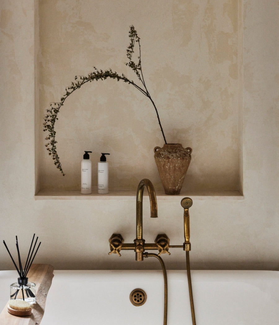 No.02 Le Long Fond Body and Hand Wash - Maison Louis Marie