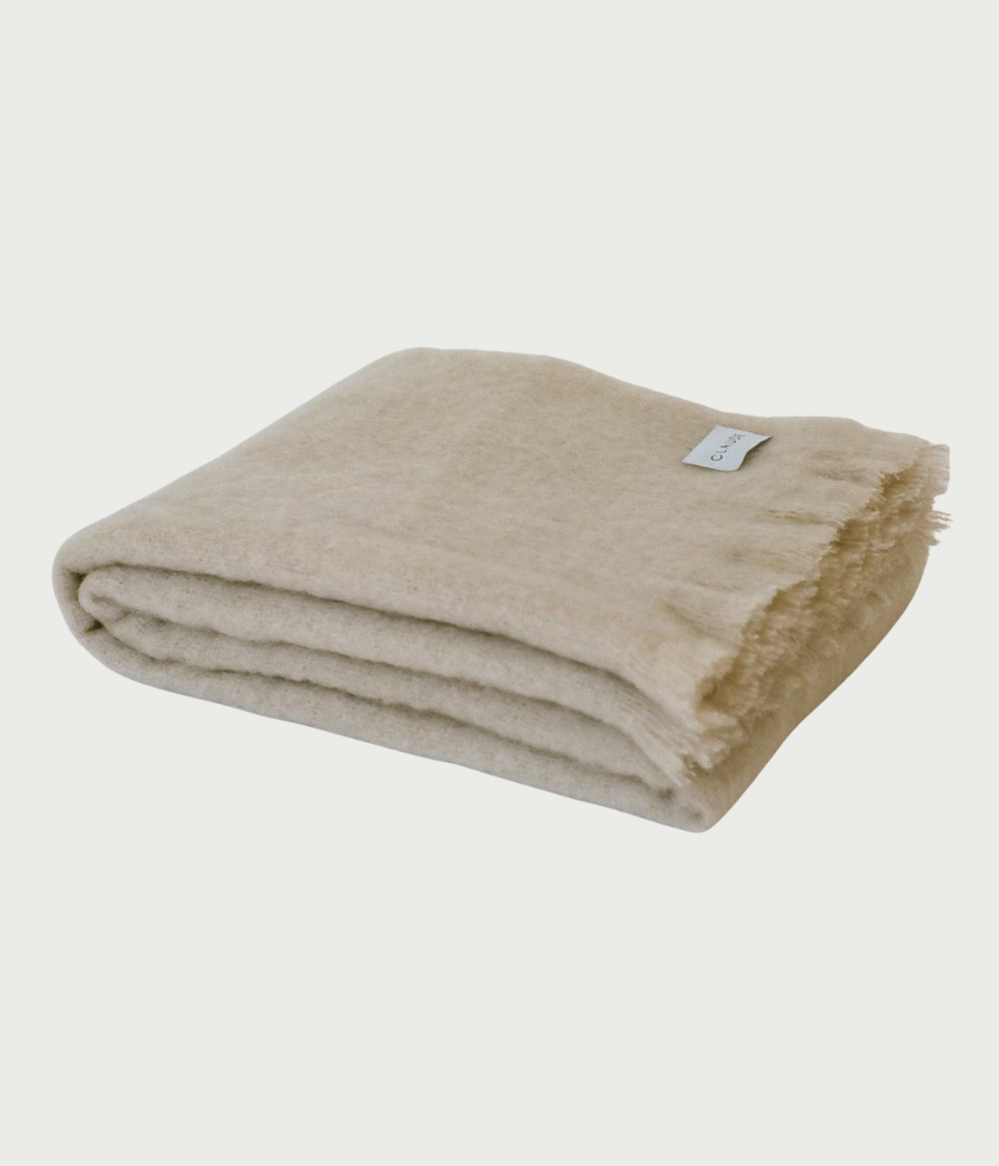 KAYA MOHAIR THROW, NATURAL - Claude Home